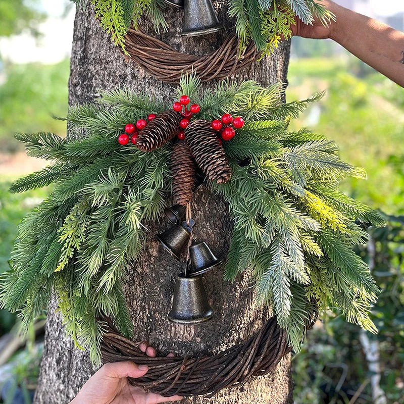 Couronne de Noël Boho Hearth Haven avec Cloches Naturelles et Accents en Bois pour Décor Boho