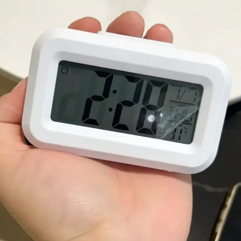 Ceas deșteptător digital LED compact NovaTime Mini cu funcție de amânare, pentru toate vârstele