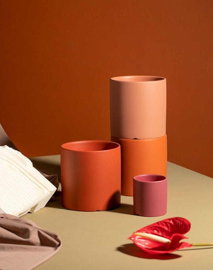Pot de fleur en céramique intemporel avec soucoupe pour les amateurs de plantes par Verdanta