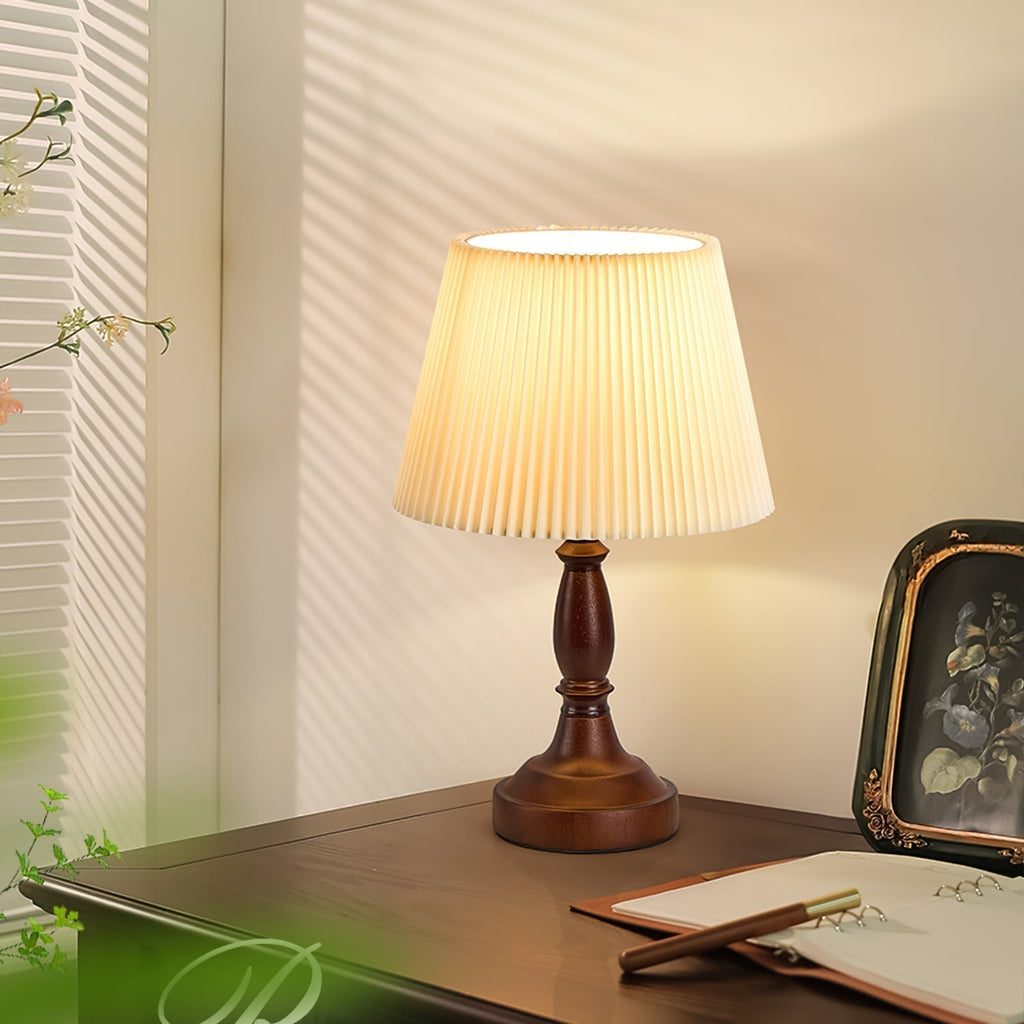 Lámpara de Escritorio con Base de Nogal y Pantalla de Tela Suave de OakHaven para Iluminación Ambiental Cálida
