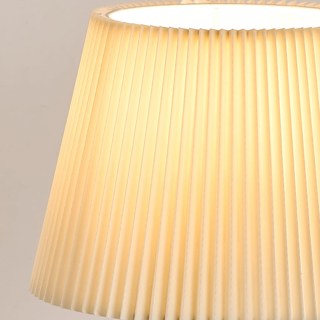 Lámpara de Escritorio con Base de Nogal y Pantalla de Tela Suave de OakHaven para Iluminación Ambiental Cálida