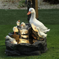 Fonte de Água Solar Sunquack com Pato e Esquilo para Decoração de Jardim