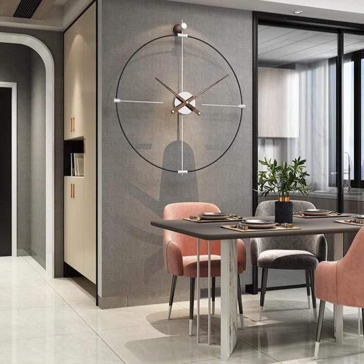 Bronzové hodiny Contemporary s velkým ciferníkem pro moderní interiéry