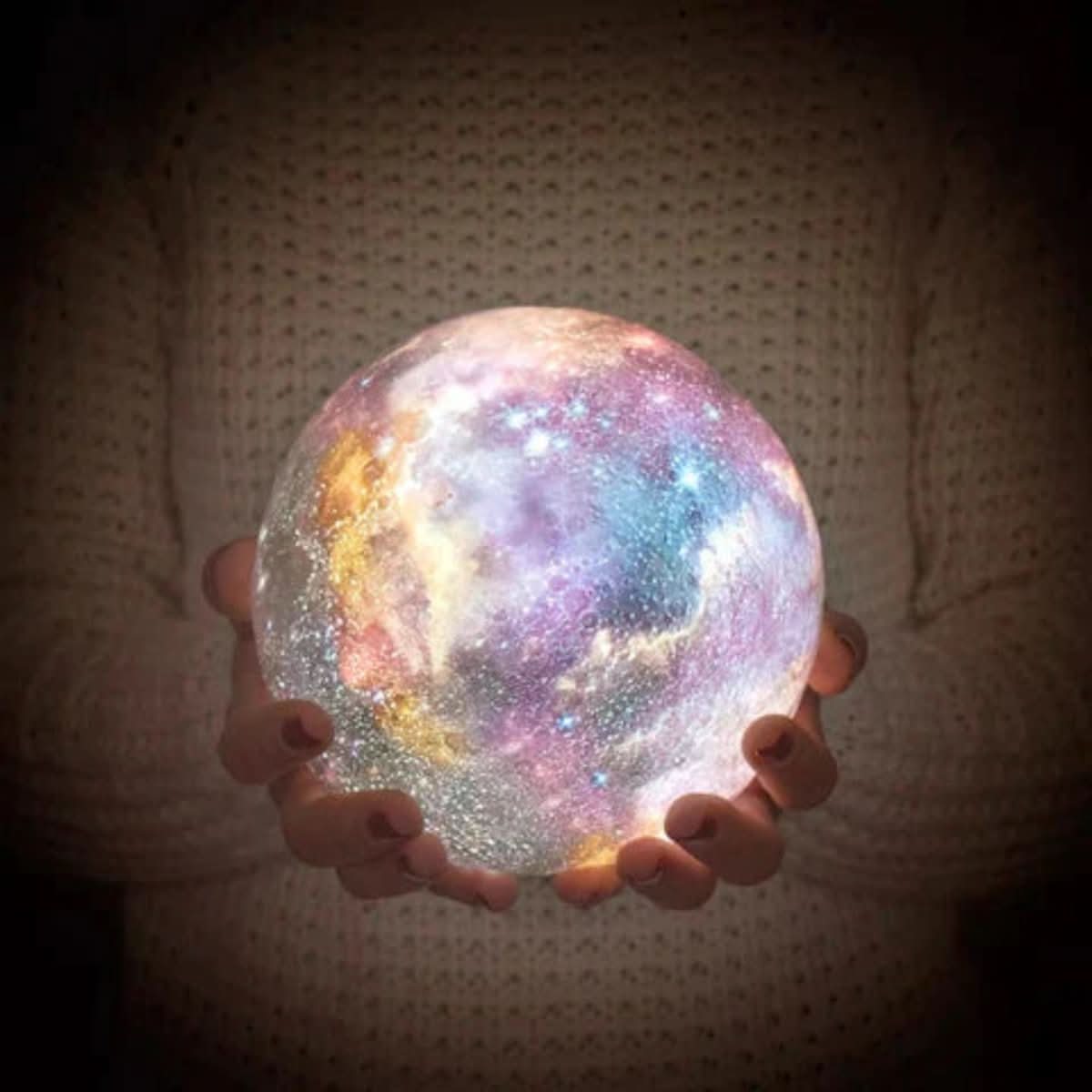 Lámpara LumaGlow Moonlight con color y brillo ajustables para dormitorios