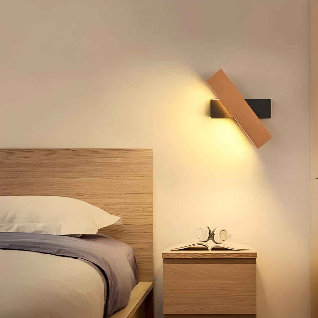 Nova Skandinavisk Varm LED Vägglampa i Trä med Naturliga Trädetaljer