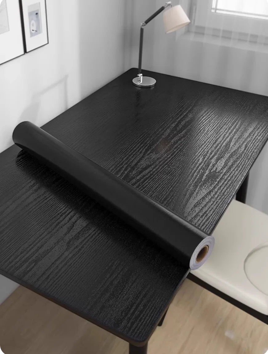 UrbanFlex Zwart Houtlook Zelfklevend Behang voor Moderne Interieurs