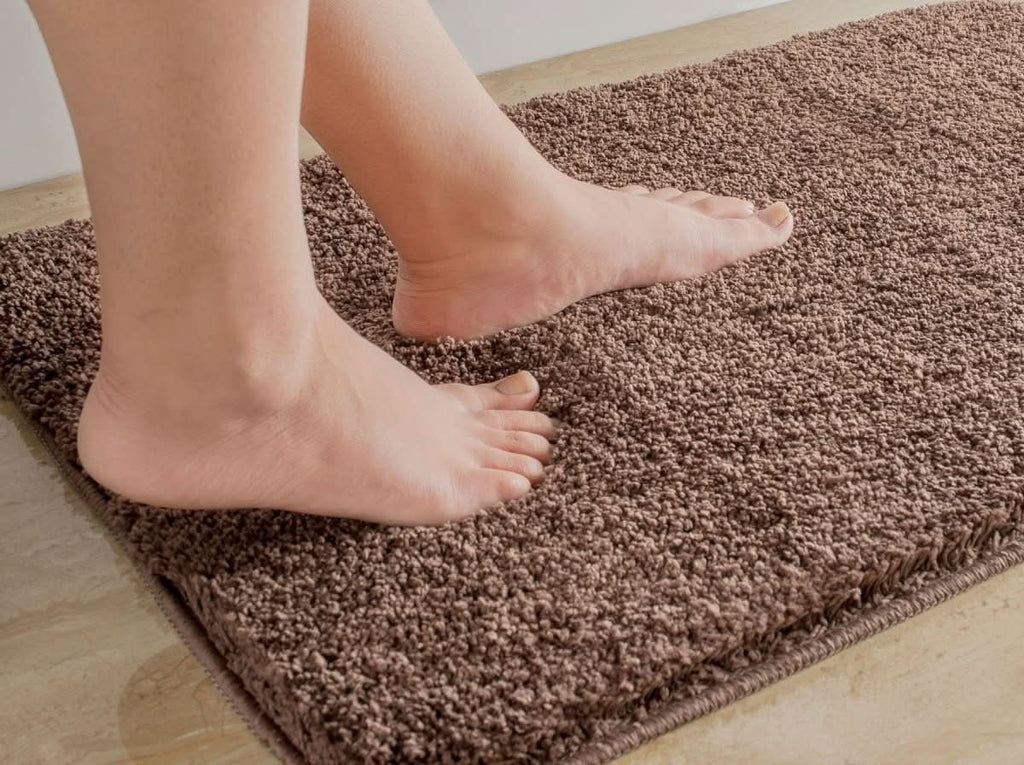 Alfombra de Baño UltraSuave de Microfibra NovaShore, Secado Rápido y Antideslizante para Baños Modernos