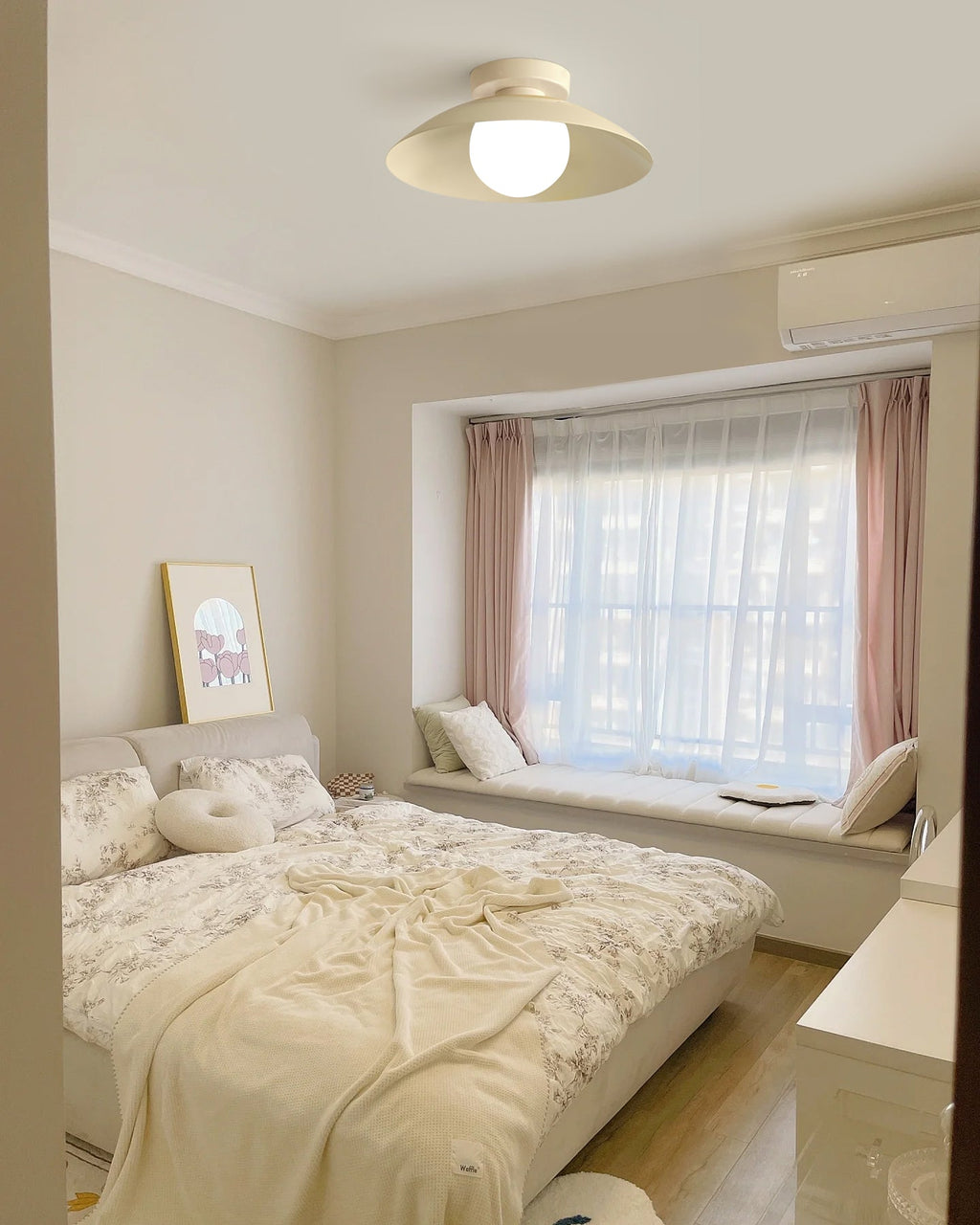 Nova Minimalist Tavan Lambası, Sıcak Ortam Işığı İçin Buzlu Cam Difüzörlü