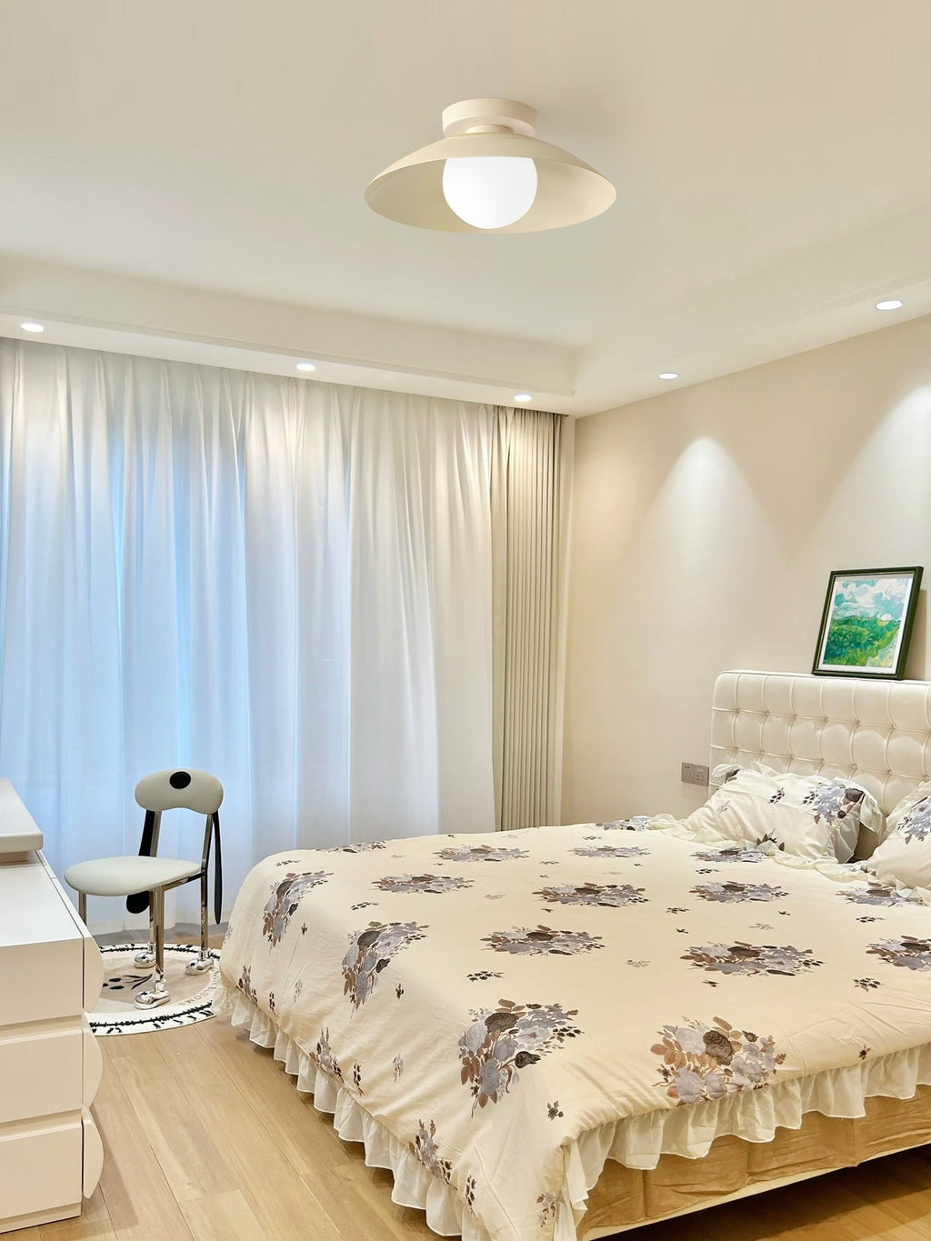 Nova Minimalist Tavan Lambası, Sıcak Ortam Işığı İçin Buzlu Cam Difüzörlü