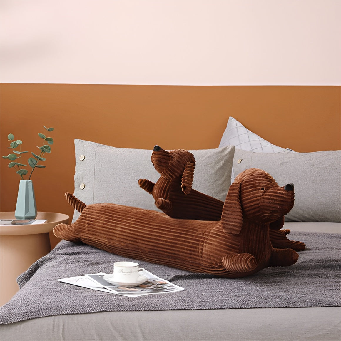Plushdox ergonomický polštář pro jezevčíka na podporu krku a zad