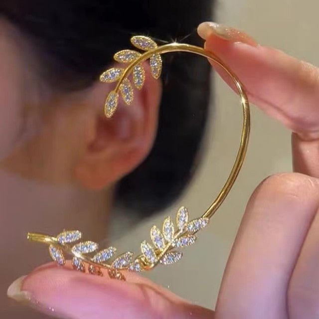 AuroraClip Adjustable Ear Clips For Stylish Women Secure No Piercing