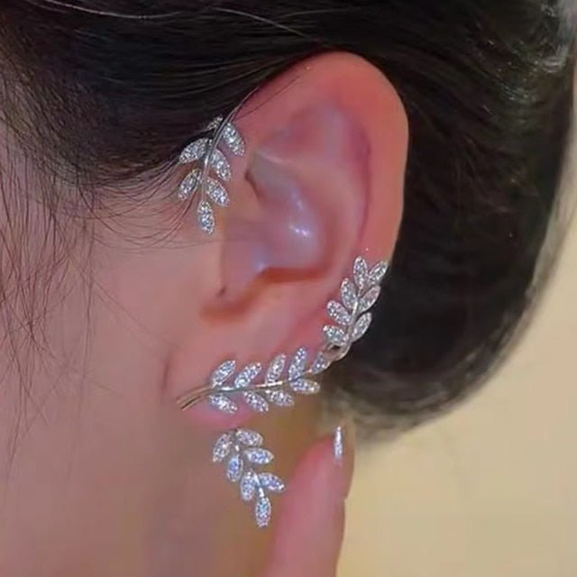 AuroraClip Adjustable Ear Clips For Stylish Women Secure No Piercing