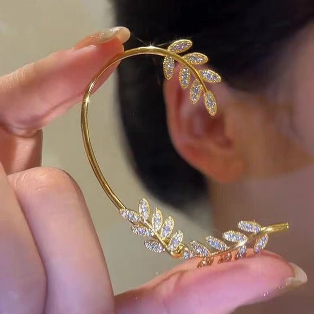 AuroraClip Adjustable Ear Clips For Stylish Women Secure No Piercing