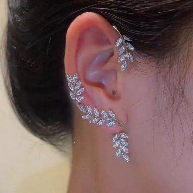 AuroraClip Adjustable Ear Clips For Stylish Women Secure No Piercing