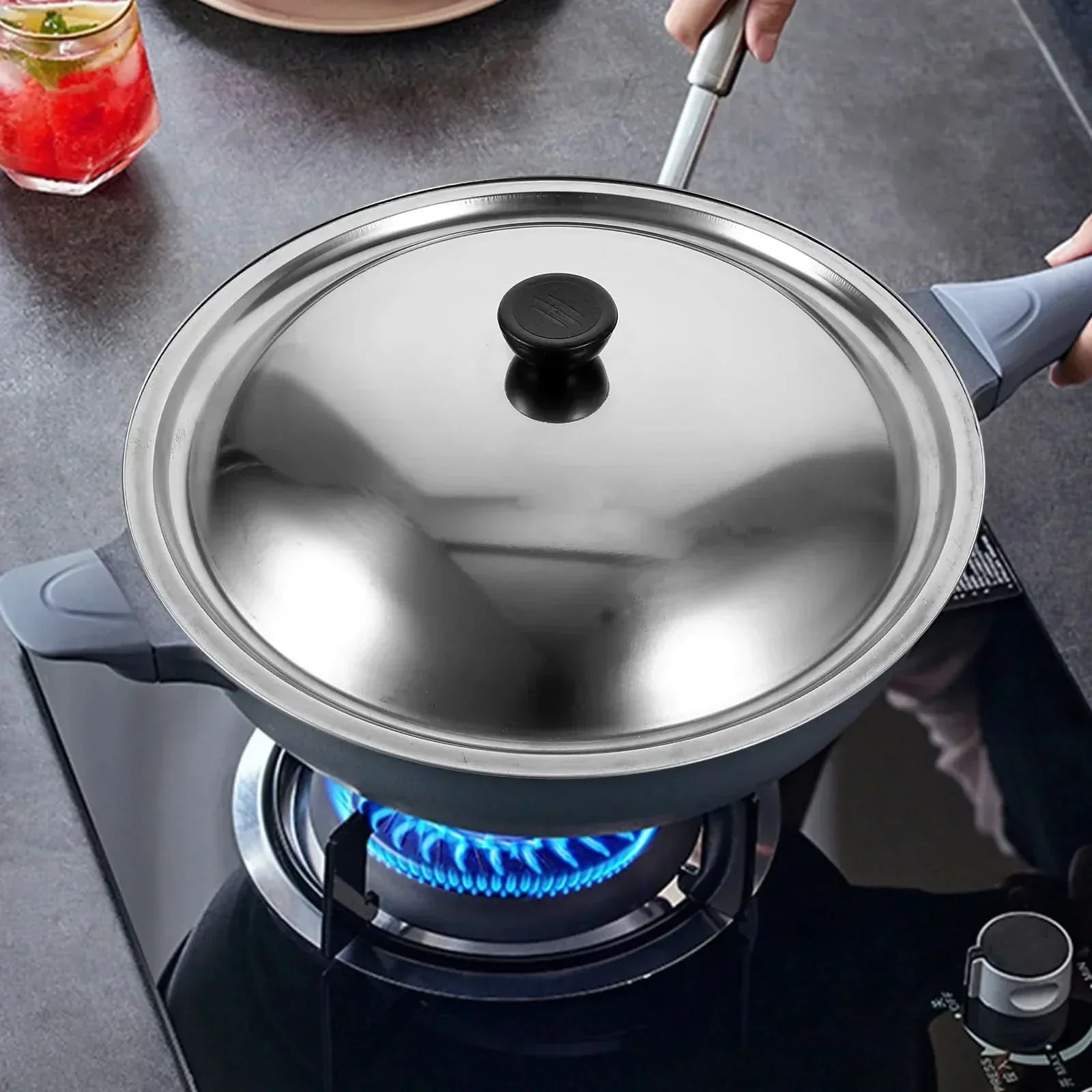 NovaCover Universeller Deckel aus Edelstahl für Woks und Pfannen, hitzebeständig für Köche