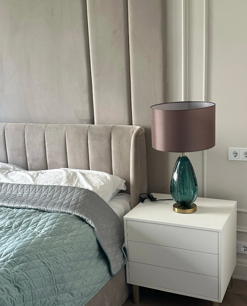 Lámpara de Mesa Nova de Vidrio Soplado a Mano, Luz de Acento Moderna