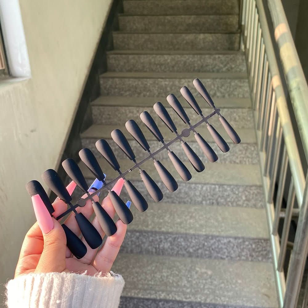 Set de 24 de unghii false mate NovaNail pentru un look elegant fără efort, pentru mireasă