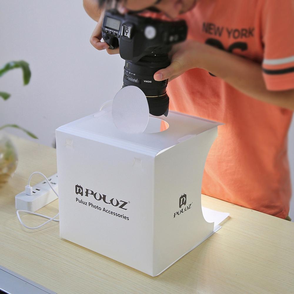 Přenosné foto studio LumiCube s LED osvětlením a šesti stolními pozadími