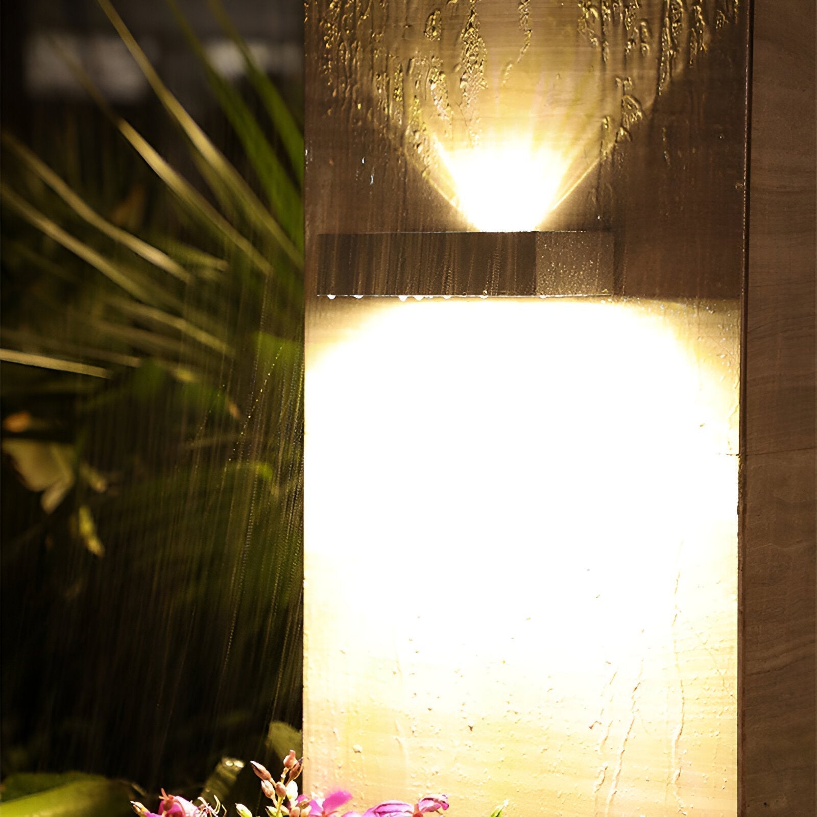 NovaLux Solar-Wandleuchte mit Sensor, IP65 wasserdicht