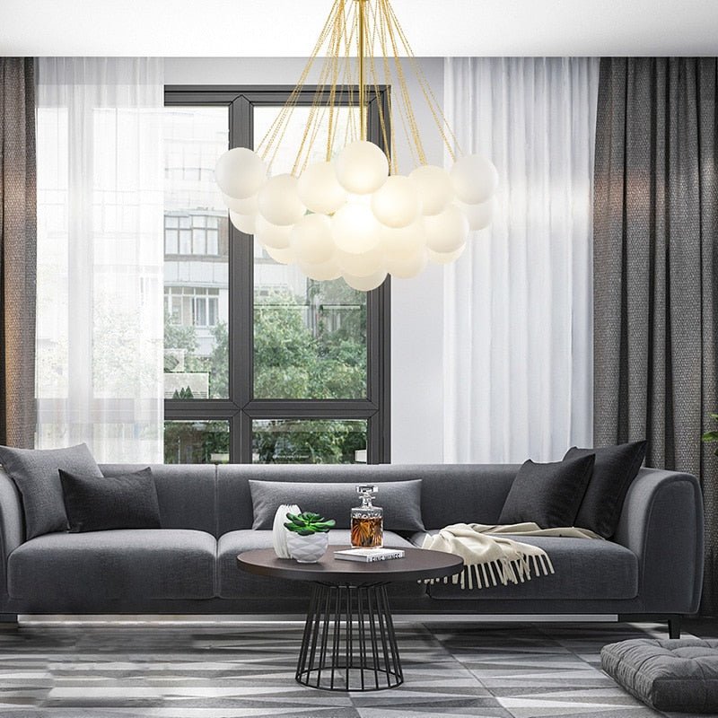 Lampada a Sospensione Elegante Lumira con Globetti in Vetro Satinato