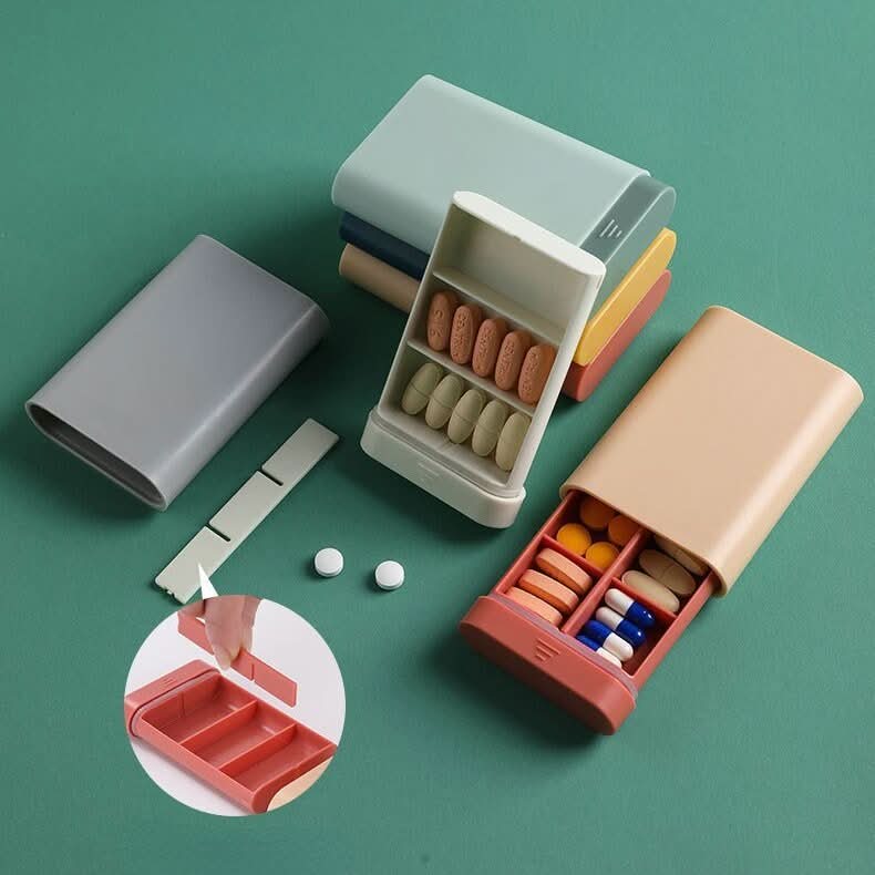 AuraBox Kompakt Vitamin ve İlaç Kutusu, Şık ve Taşınabilir