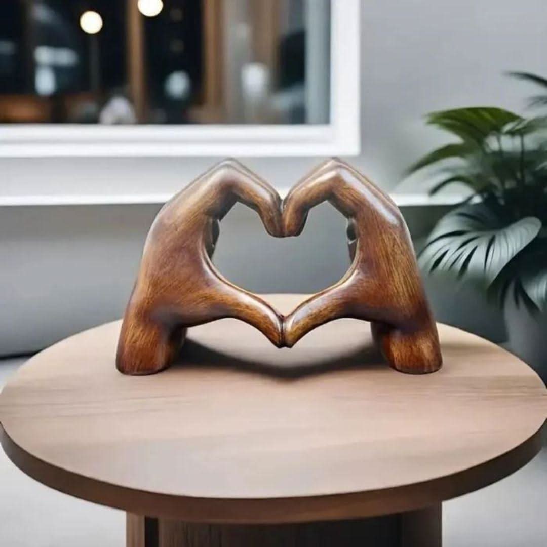 Figurină decorativă din lemn lucrată manual HeartCraft pentru iubitorii de casă
