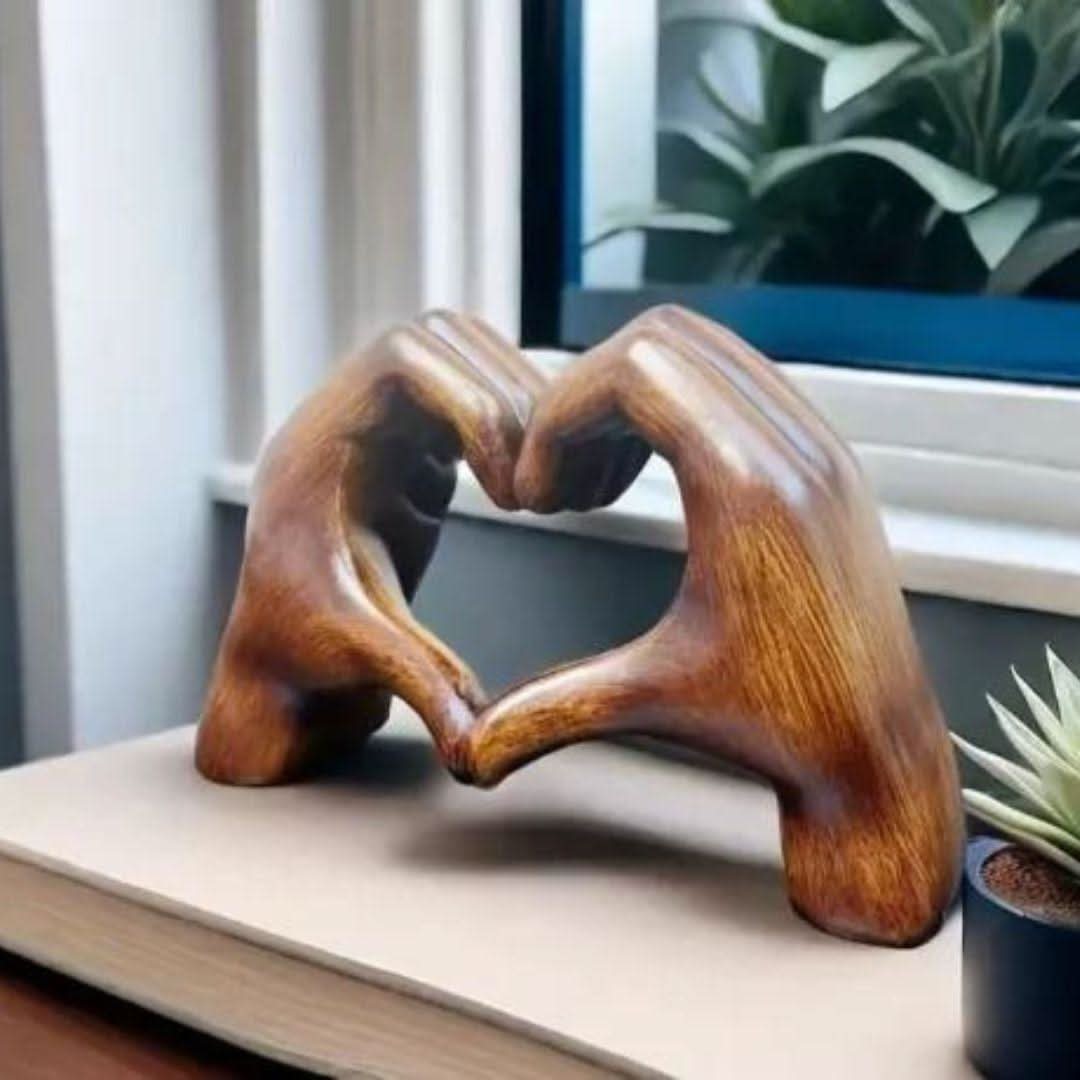 Figurină decorativă din lemn lucrată manual HeartCraft pentru iubitorii de casă