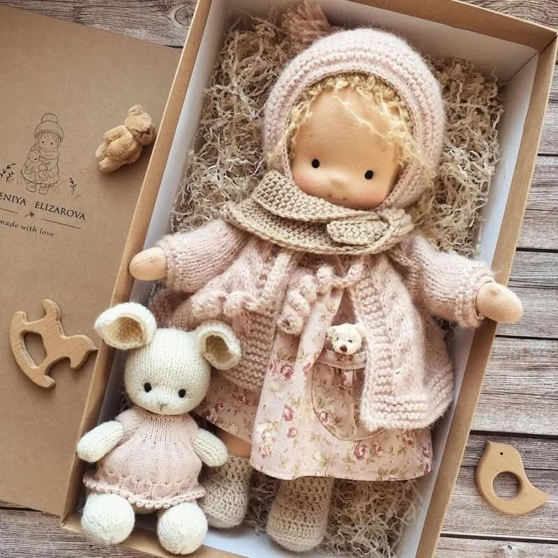Boneca de Algodão Waldolly Waldorf para Brincadeira Suave, Natural, Imaginativa e Encanto Atemporal