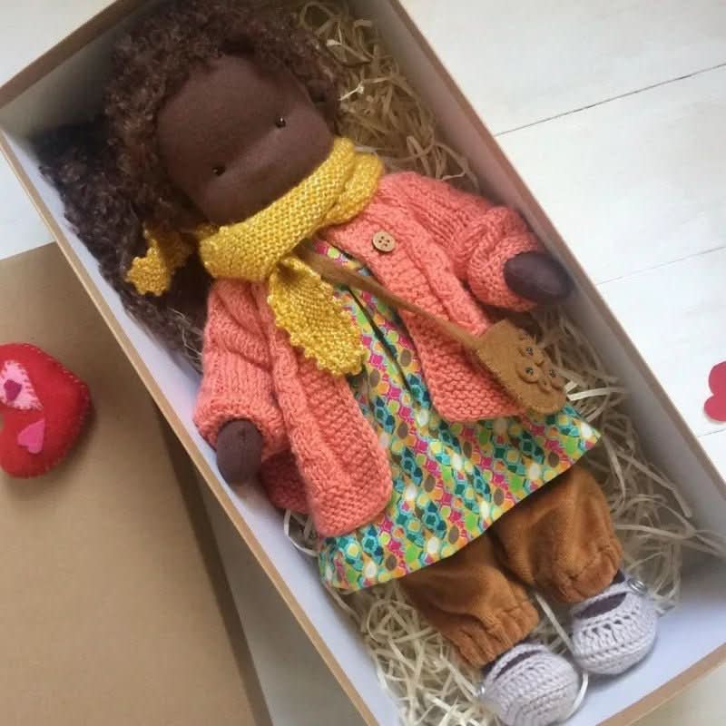 Boneca de Algodão Waldolly Waldorf para Brincadeira Suave, Natural, Imaginativa e Encanto Atemporal