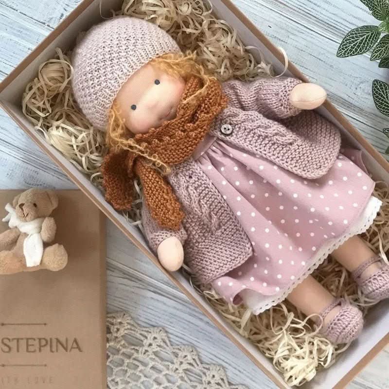 Boneca de Algodão Waldolly Waldorf para Brincadeira Suave, Natural, Imaginativa e Encanto Atemporal