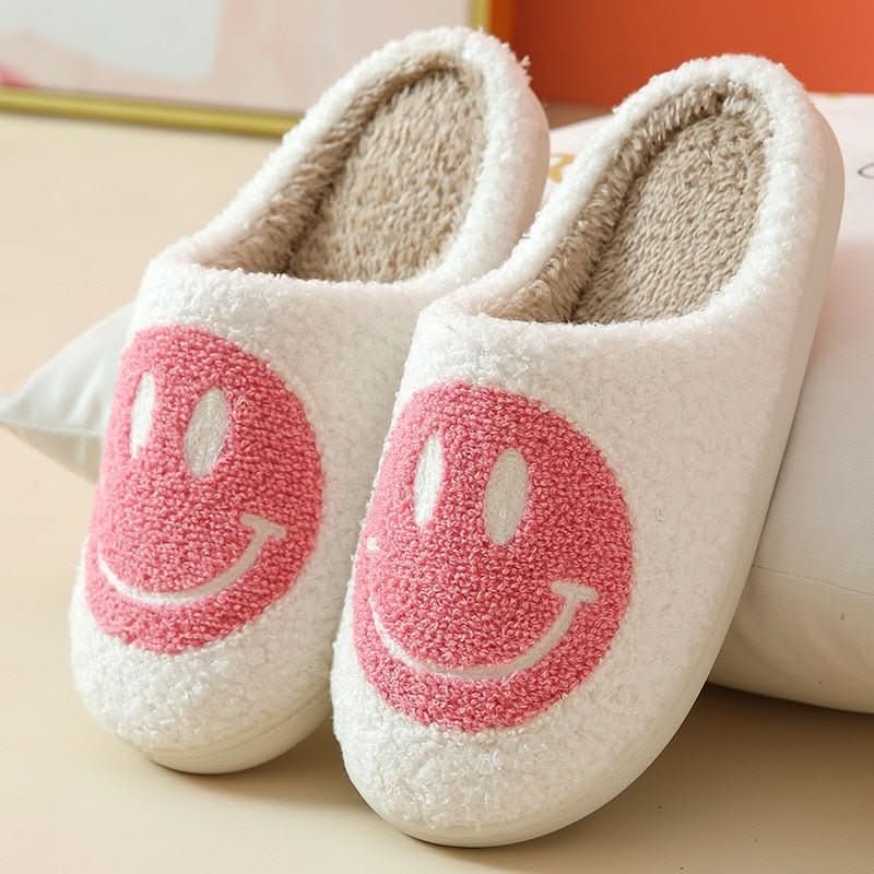 CozyNest zimní pantofle s úsměvem a zesílenou silikonovou podrážkou pro domácí použití