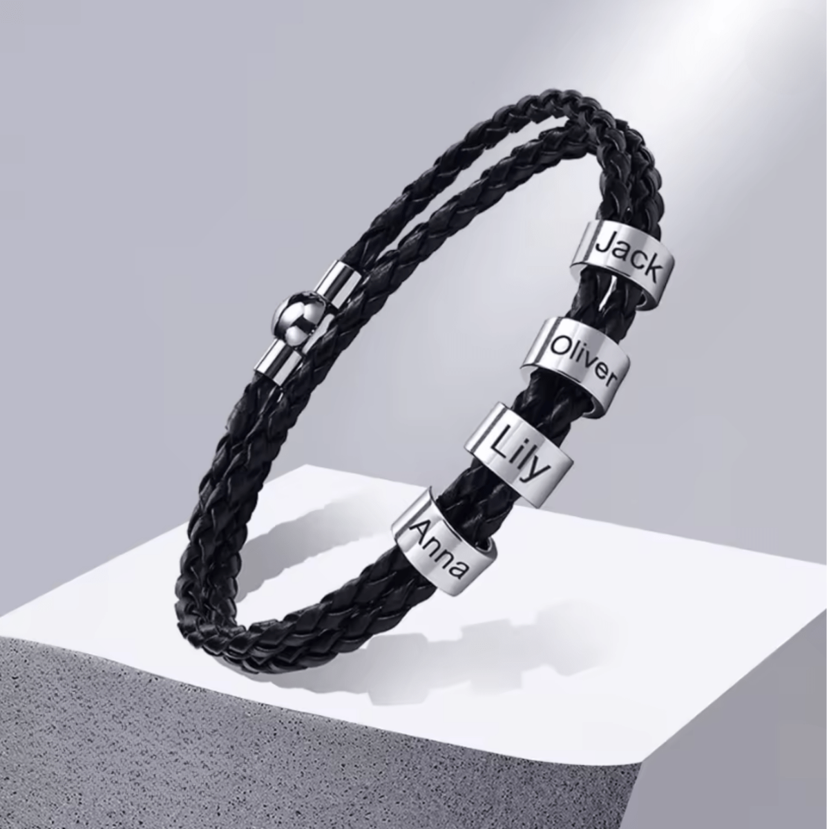 Pulsera trenzada duradera para hombre NovaForge con cuentas personalizadas con nombre