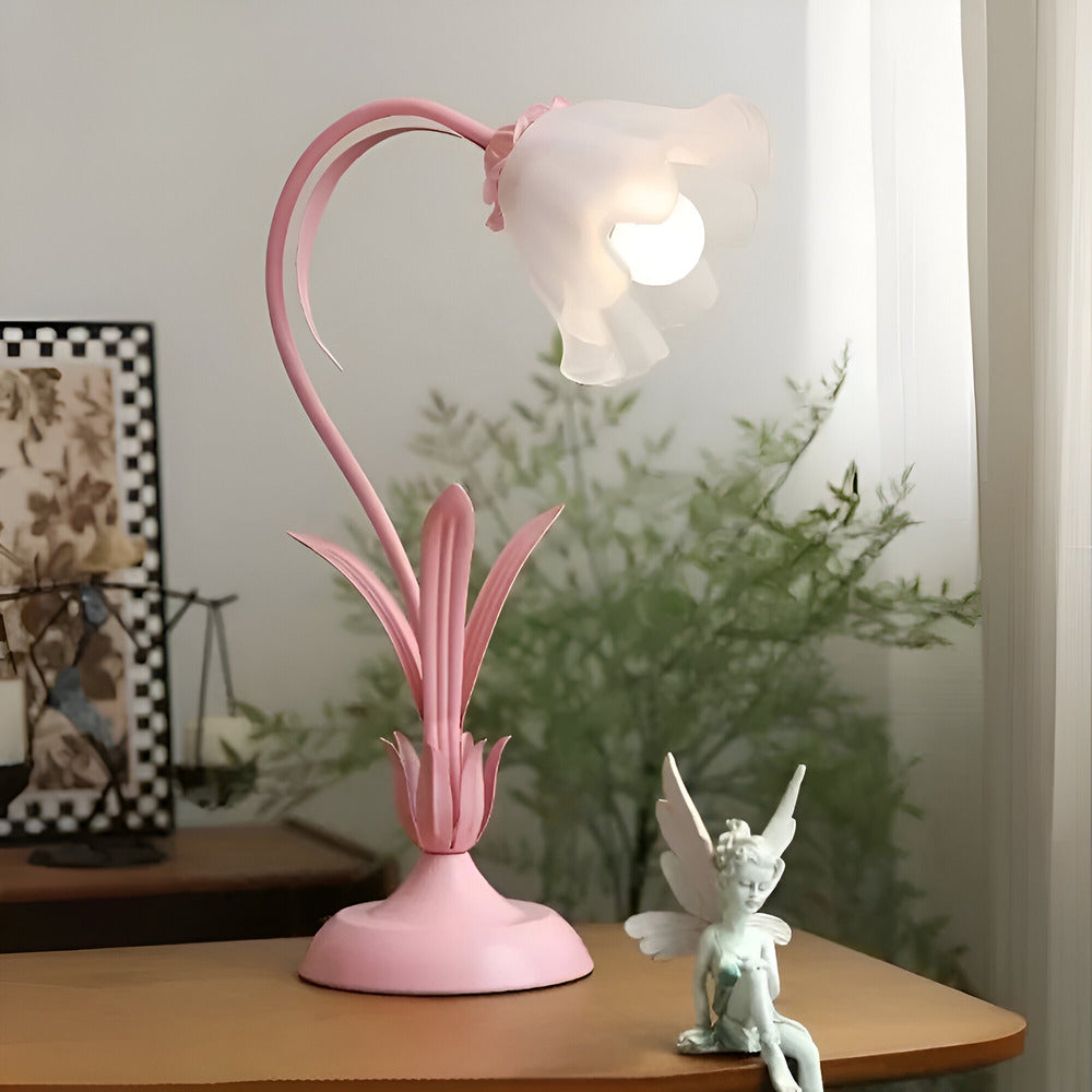 LuminaVale vintage fransk bordlampe med blomsterdekoration