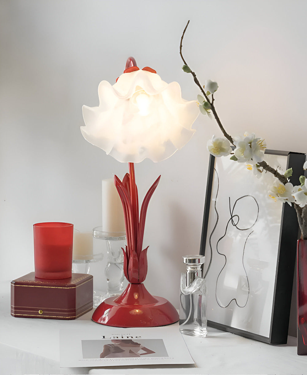 LuminaVale vintage fransk bordlampe med blomsterdekoration