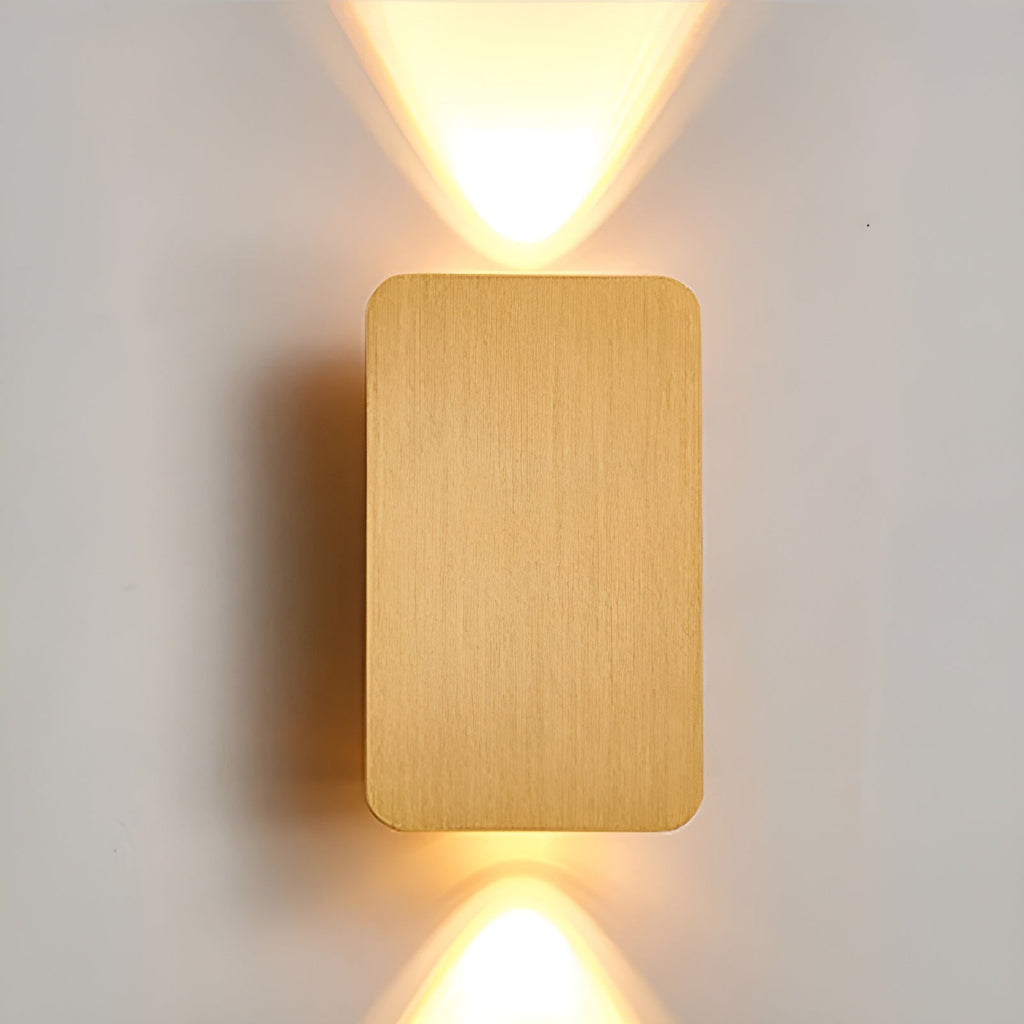 Chic LED Wall Light With Minimalist Home Design And Subtle Modern Look