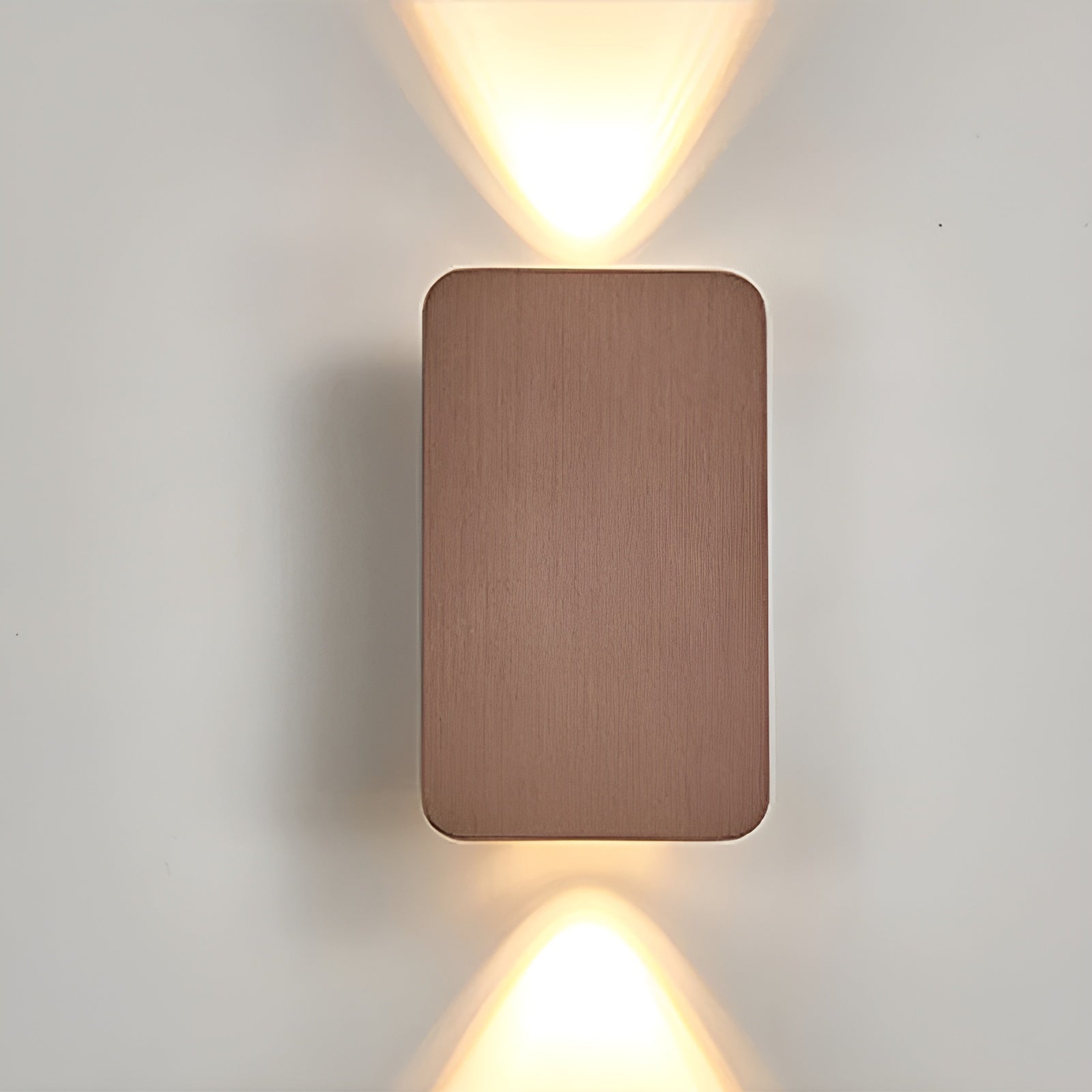 Chic LED Wall Light With Minimalist Home Design And Subtle Modern Look
