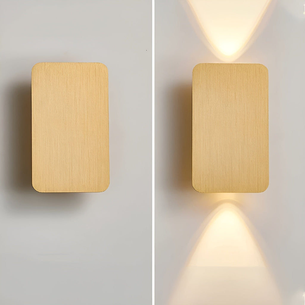Chic LED Wall Light With Minimalist Home Design And Subtle Modern Look