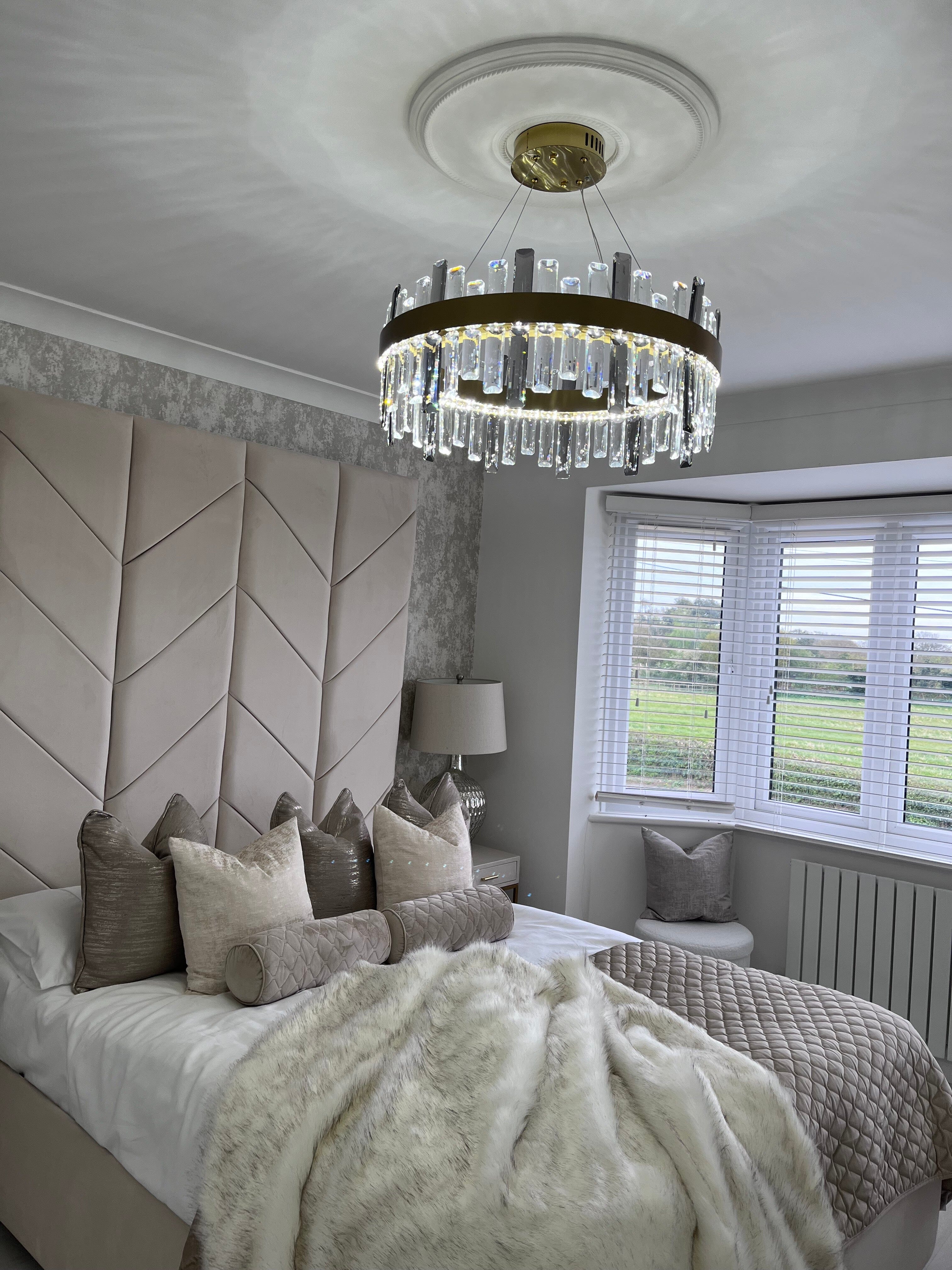 Liora Kristalllüster aus vergoldetem Edelstahl