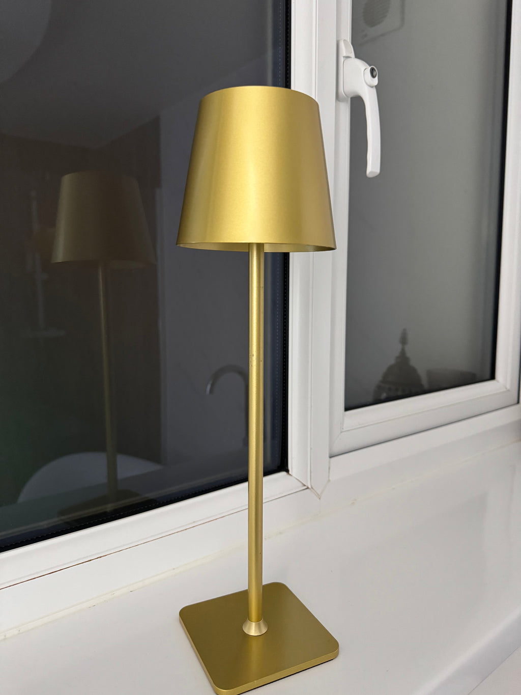 Lampada da Tavolo LED Ricaricabile Senza Fili e Dimmerabile HaloLux