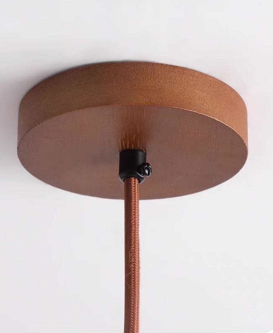 Candelabro Lyraen em Madeira de Pedra com Acabamento Resistente à Humidade