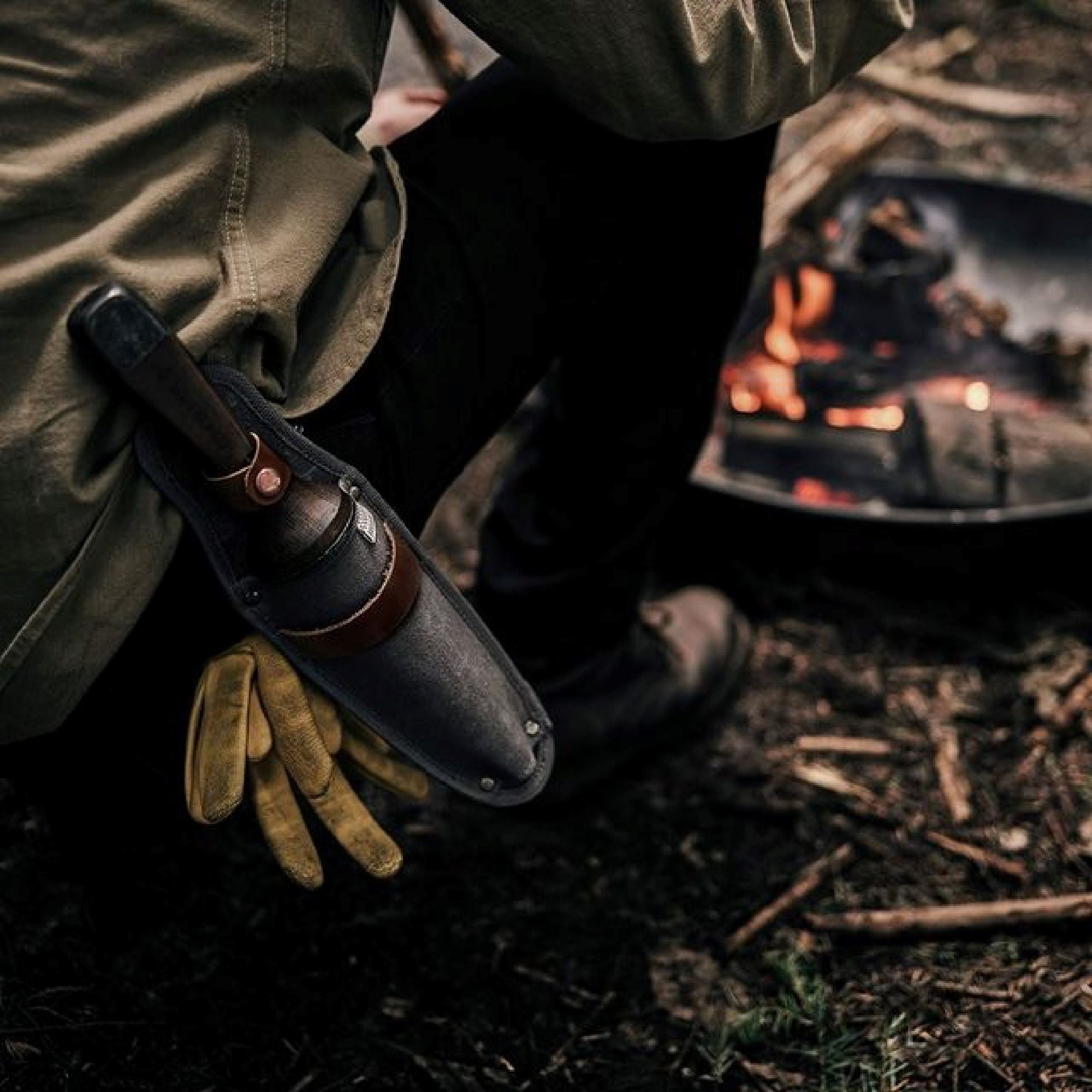 Coltello da sopravvivenza resistente per uso quotidiano e trekking