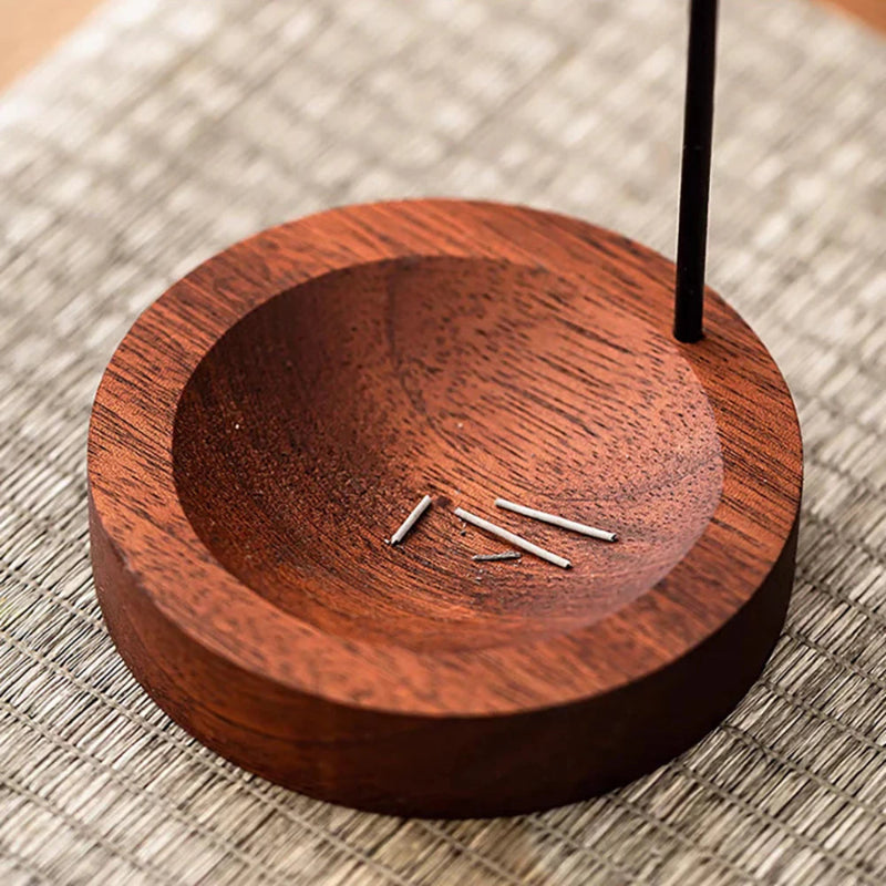 Zenscent håndlavet valnød røgelsesholder med elegant meditationsdekoration