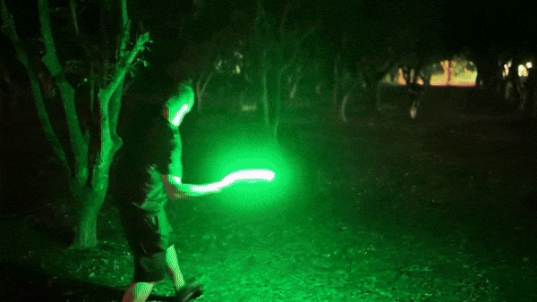 LumaGlide Frisbee LED Luminos pentru Jocuri Nocturne și Distracție în Aer Liber