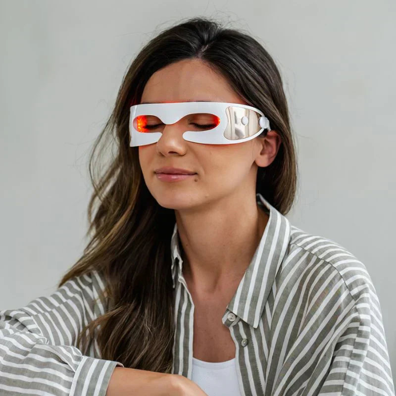 At-Home Under-Eye Red Light Therapy Device With Gentle Vibration