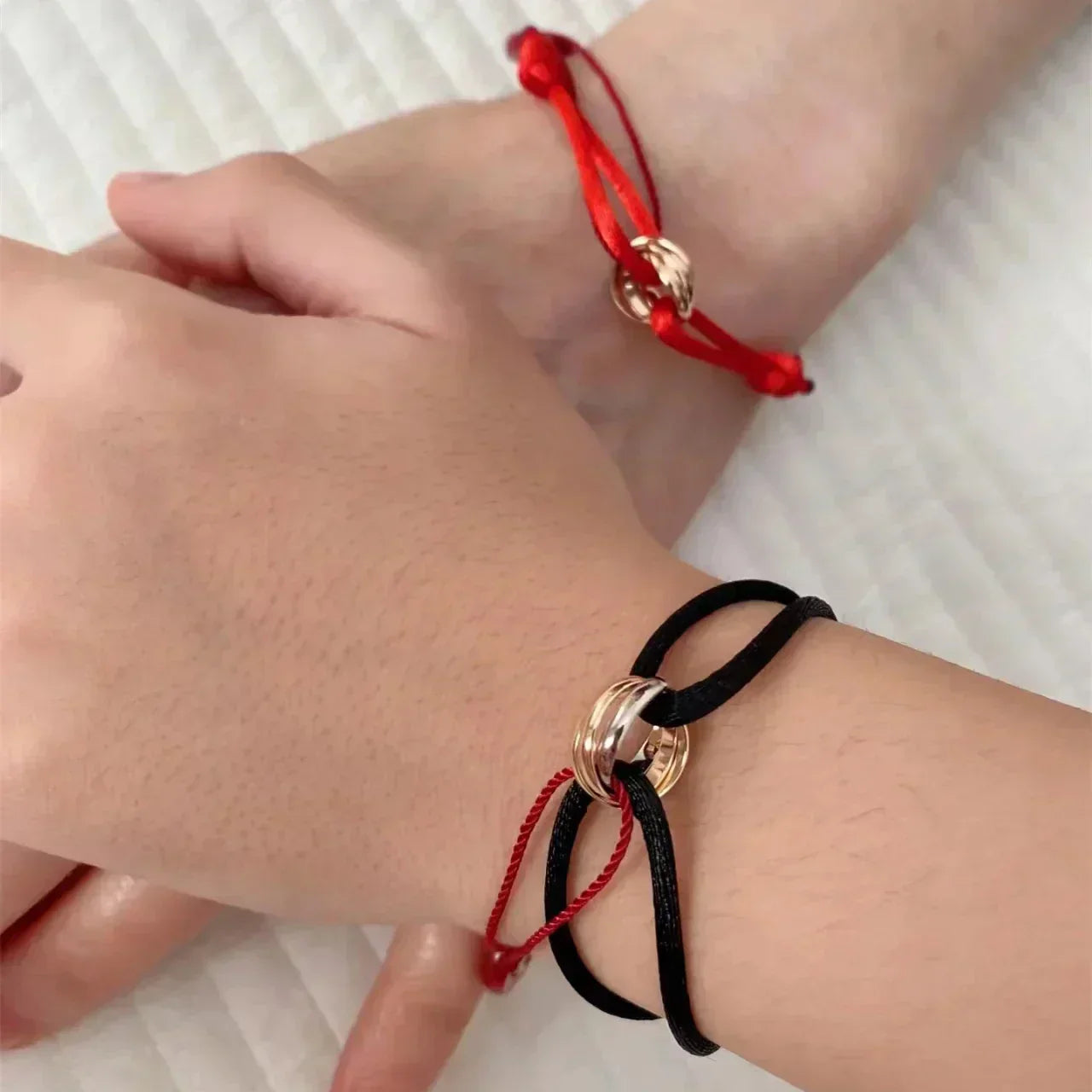 Minimalistický náramek s nekonečným přívěskem v růžovém zlatě
