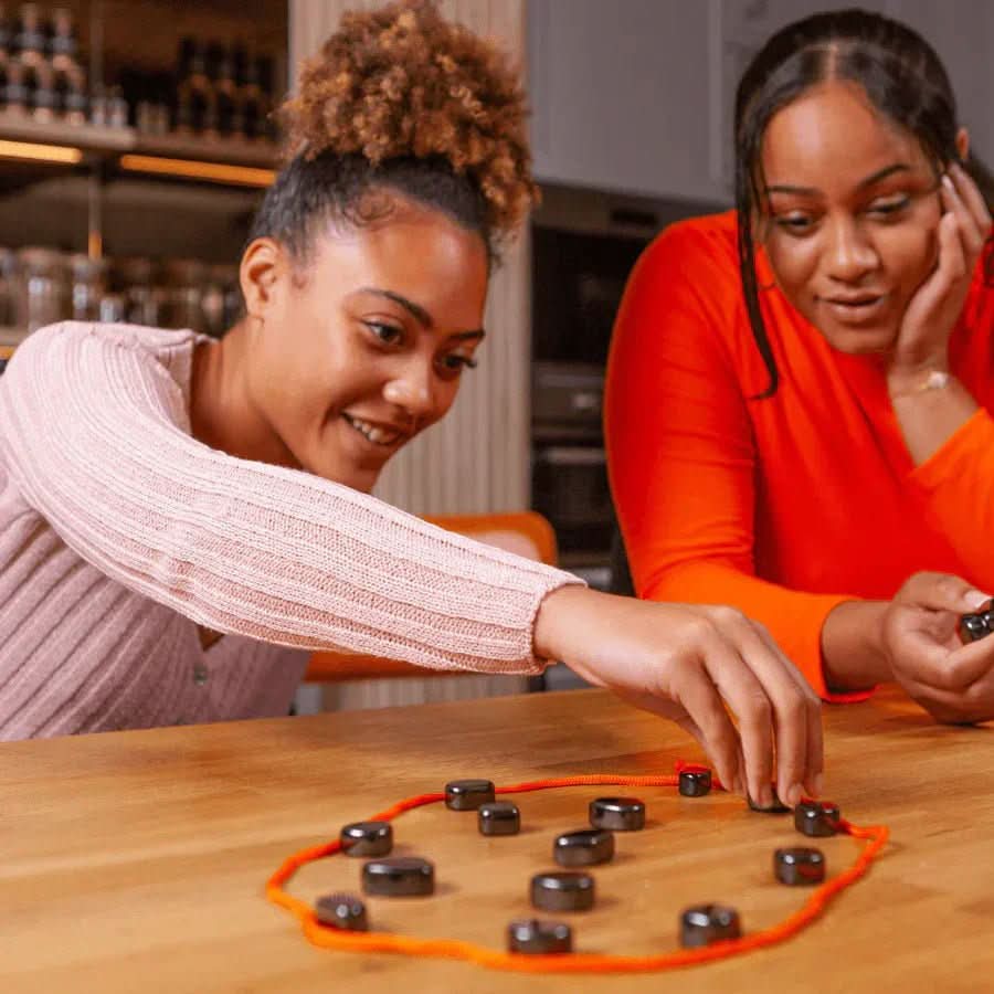 Portable Magnetic Chess Set for Travel, Ideal for Beginners and Pros