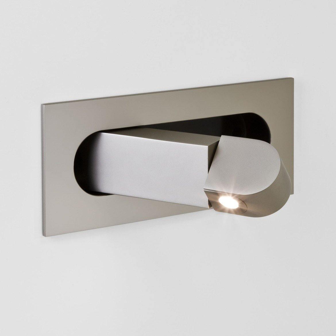 Lampada da parete LED da comodino LumaNova Arc con retroilluminazione ambientale