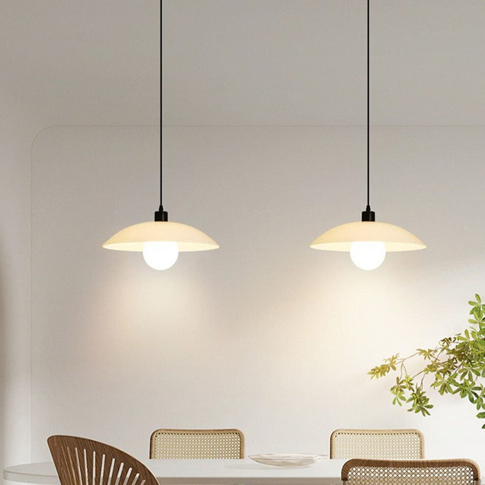 Silvara Weiße Glas-Pendelleuchte Minimalistische Moderne Lampe