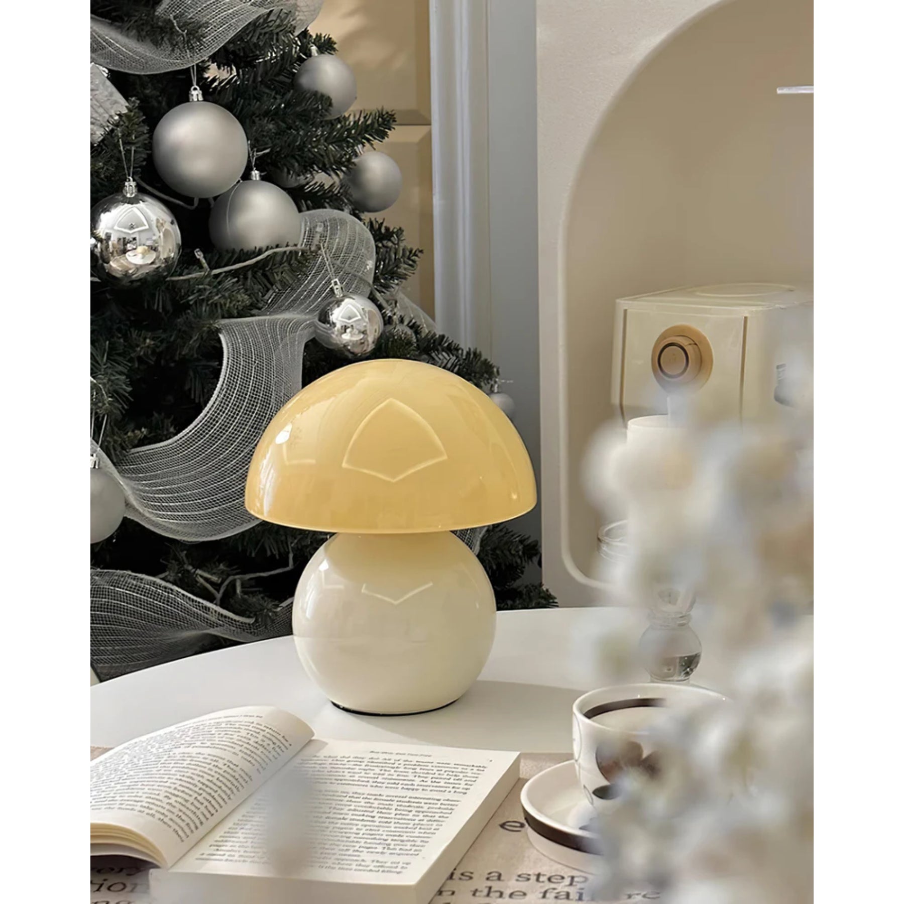 Lampă de masă modernă și minimalistă Lumella pentru noptieră