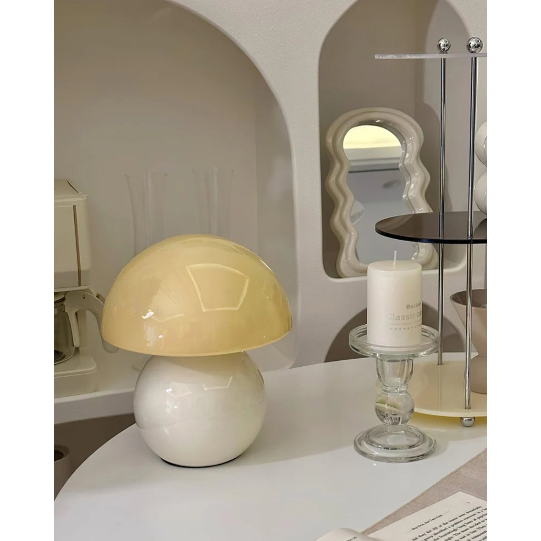 Lampă de masă modernă și minimalistă Lumella pentru noptieră